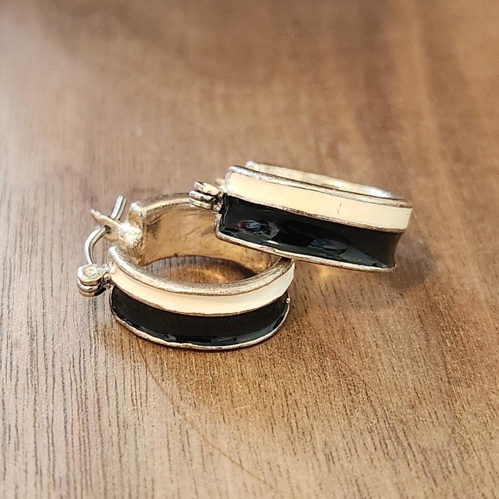 Black and Cream Enamel Silver Tone Small Chunky Hoop Earrings Huggies
